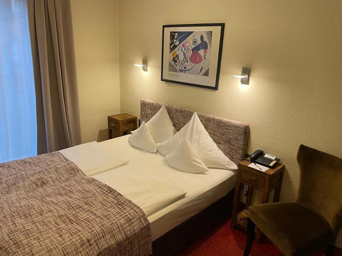 ***  Hotel Nymphenburg City - Muenchen Germany